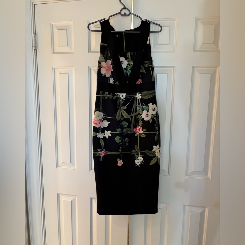 Ted Baker bodycon floral dress- UK size 2